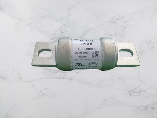 Fuente automotriz del fusible del proveedor del fusible de batería del poder al fabricante famoso del fusible de la India ESS