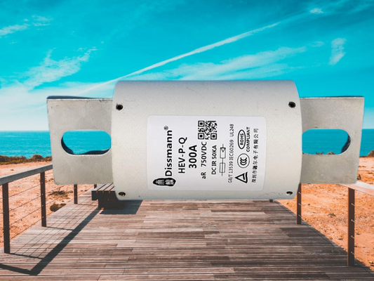 Diseñado para el fusible de alto voltaje de la pila de carga EV, uso de cerámica blanco del fusible en ESS