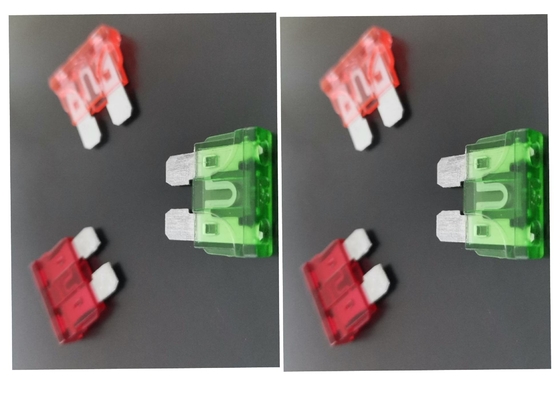 1A-40A fusibles automotrices medios, fusibles estándar de la cuchilla del coche de la UL