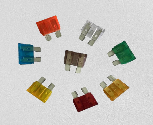 Fusibles de la baja tensión ISO8820, fusible de cartucho 32VDC para el color amarillo del coche