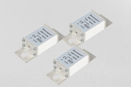 400 color blanco estándar de cerámica de alto voltaje del fusible ISO8820 del amperio