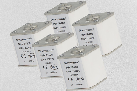 La serie solar 500volt del MEV del fusible de DC del poder más elevado blanco valoró voltaje